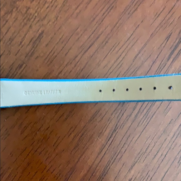 Burberry Watch: AUTHENTIC like new condition - Picture 5 of 8